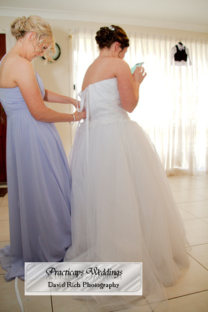 Dressing the Bride_014